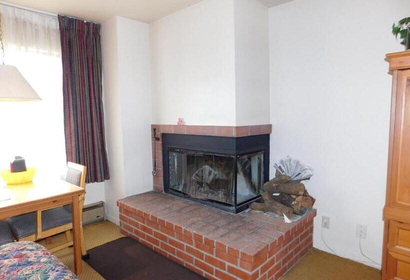 شقة غرفتين, Pacific Gardens Inn