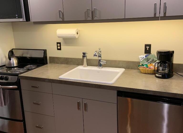 إستوديو قياسى, The Palace