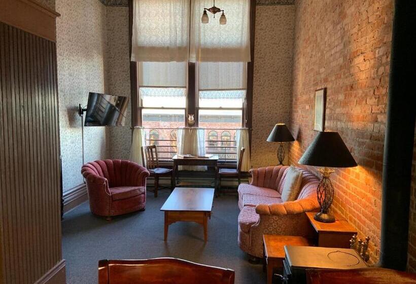 إستوديو قياسى, The Palace