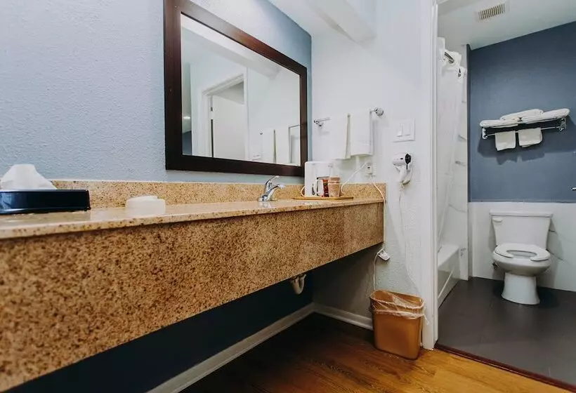 ２ダブルベッドのスタンダードルーム, Scottish Inn & Suites   Kemah Boardwalk
