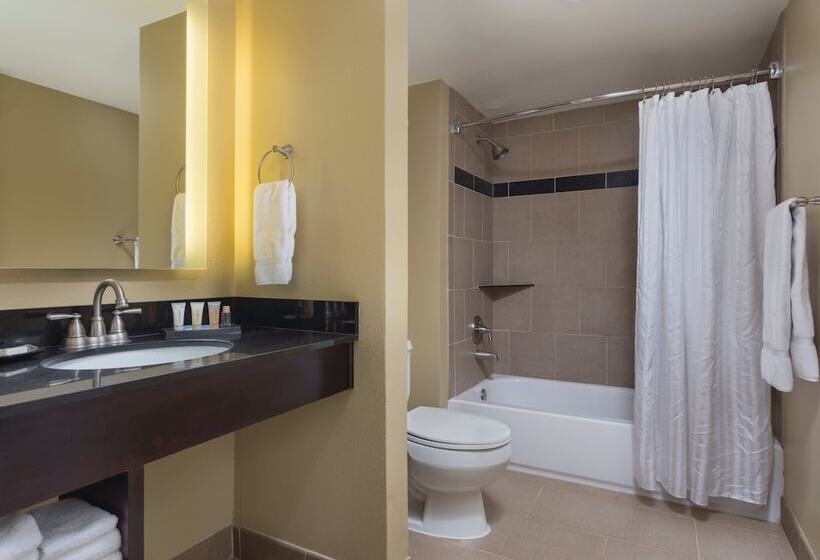 جناح, Peacock Suites