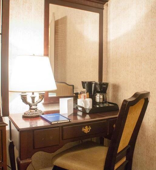 اتاق استاندارد با تخت بزرگ, Place D Armes