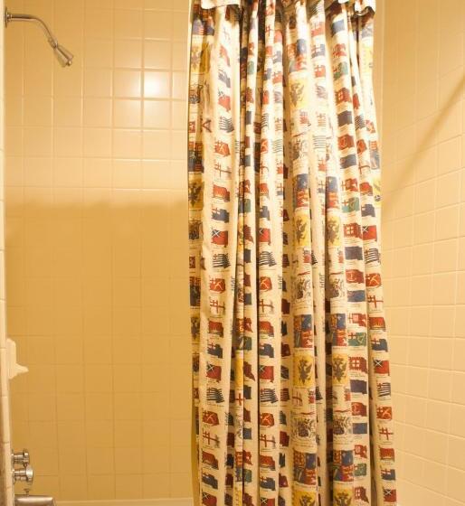 اتاق استاندارد, Place D Armes