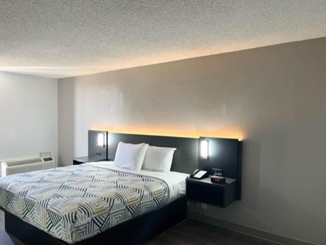 غرفة قياسية سرير كينج, Motel 6 Pecos Tx