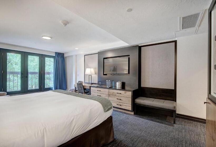 스탠다드 룸 킹사이즈 침대, The Pines Lodge, A Rockresort