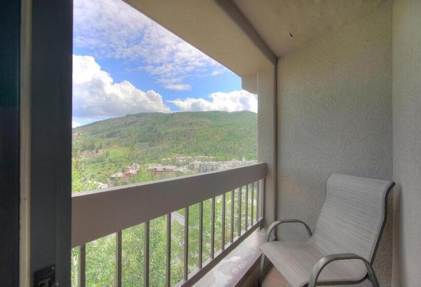 اتاق لوکس با تخت بزرگ, The Pines Lodge, A Rockresort