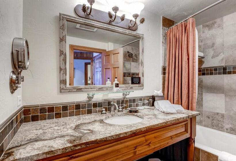 스탠다드 룸 킹사이즈 침대, The Pines Lodge, A Rockresort