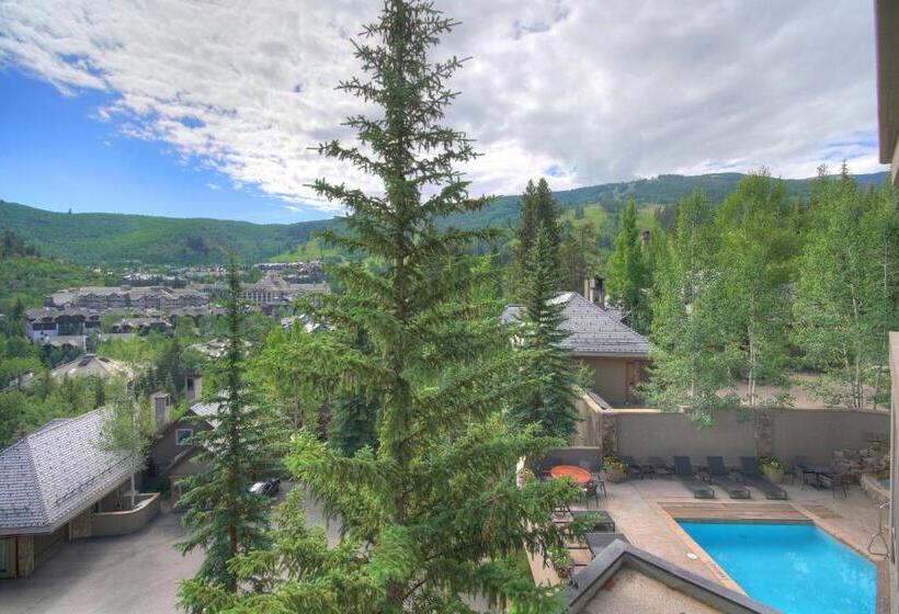 이그제큐티브 룸 킹사이즈 침대, The Pines Lodge, A Rockresort