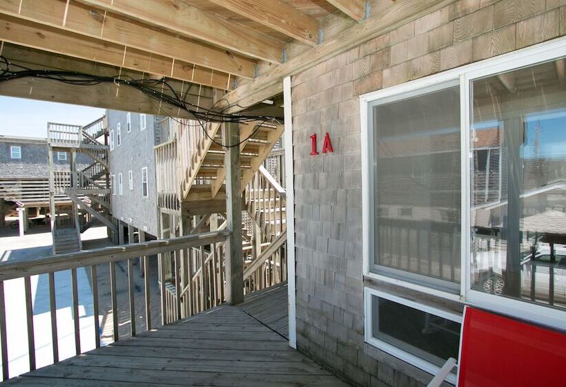 غرفه قياسيه سريرين مزدوجين, Outer Banks Motel