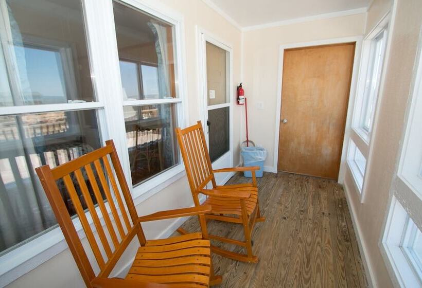 غرفه قياسيه سريرين مزدوجين, Outer Banks Motel