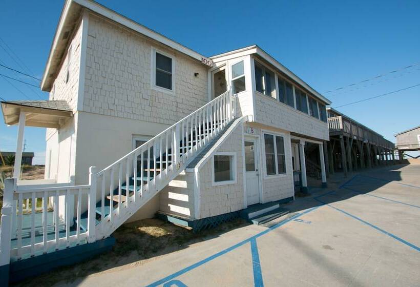 استوديو أساسي, Outer Banks Motel