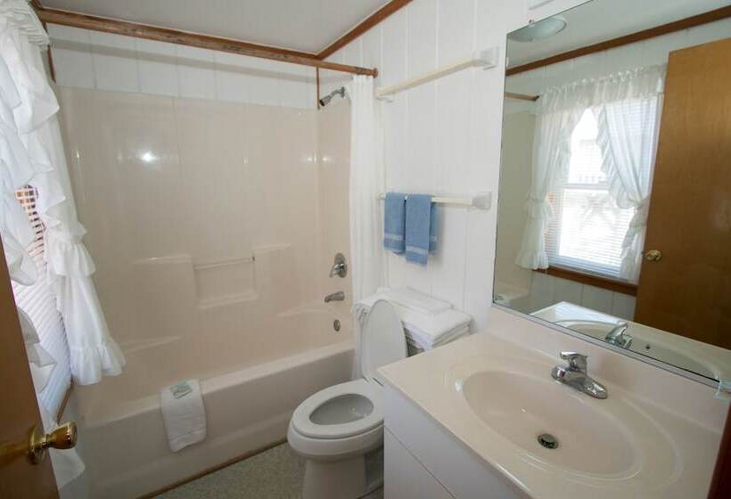 منزل غرفتين نوم, Outer Banks Motel