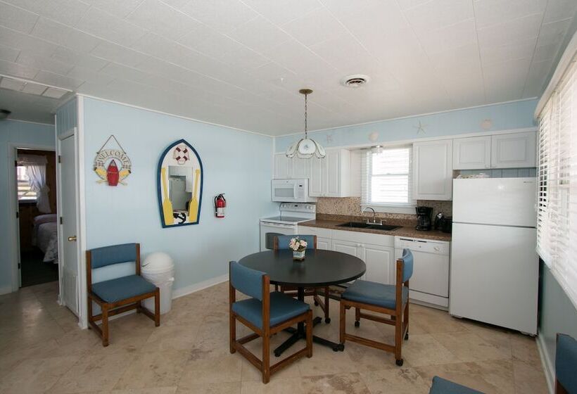 منزل غرفة نوم واحدة, Outer Banks Motel