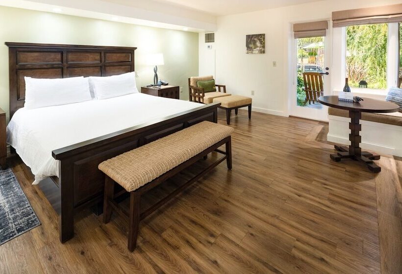 디럭스 룸, The Quail Lodge