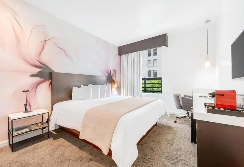 اتاق لوکس با تخت بزرگ, The O Hotel, Trademark Collection By Wyndham