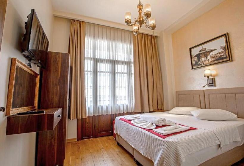 Junior Suite Rodzinny, Nan