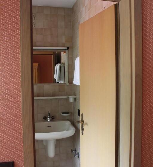 Standardrum, Gasthof Adler