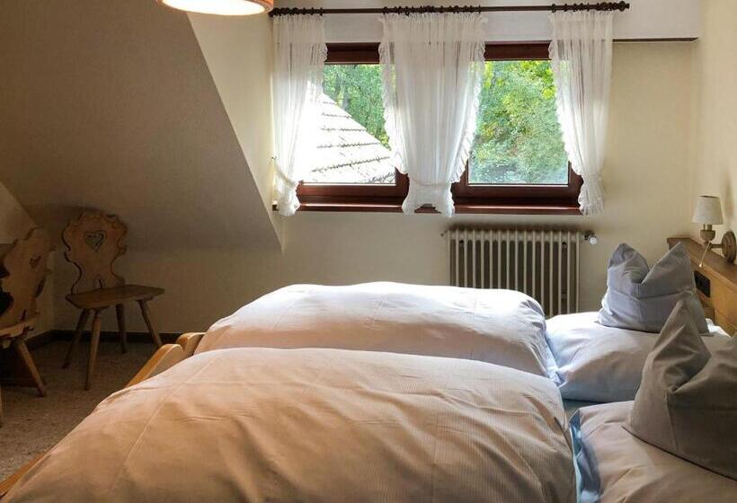 Standardrum, Gasthof Adler