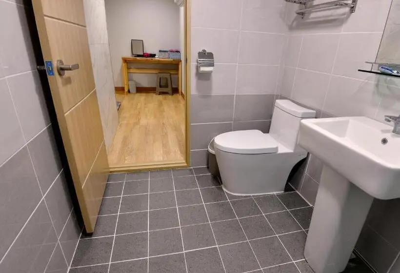 Perhehuone, Guma Modern Hanokstay