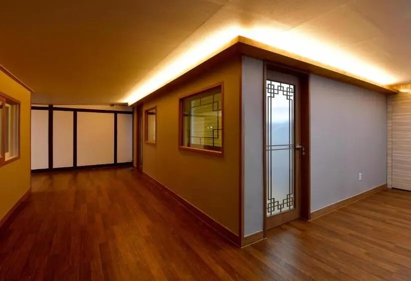 Perhehuone, Guma Modern Hanokstay