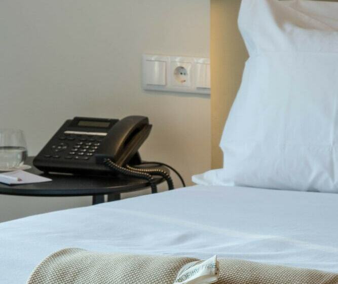 חדר משפחתי נוף לגינה, Aroeira Lisbon Hotel   Sea & Golf