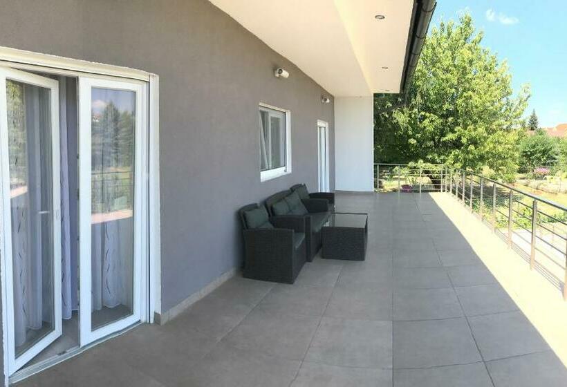 豪华家庭房间, Alenso Guesthouse