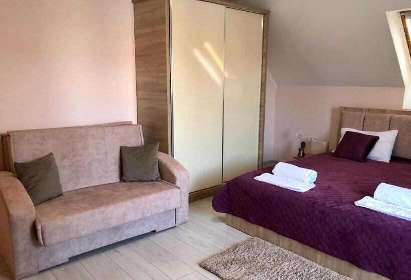 デラックストリプルルーム, Alenso Guesthouse