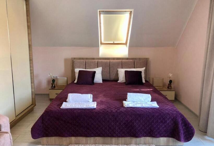 デラックストリプルルーム, Alenso Guesthouse