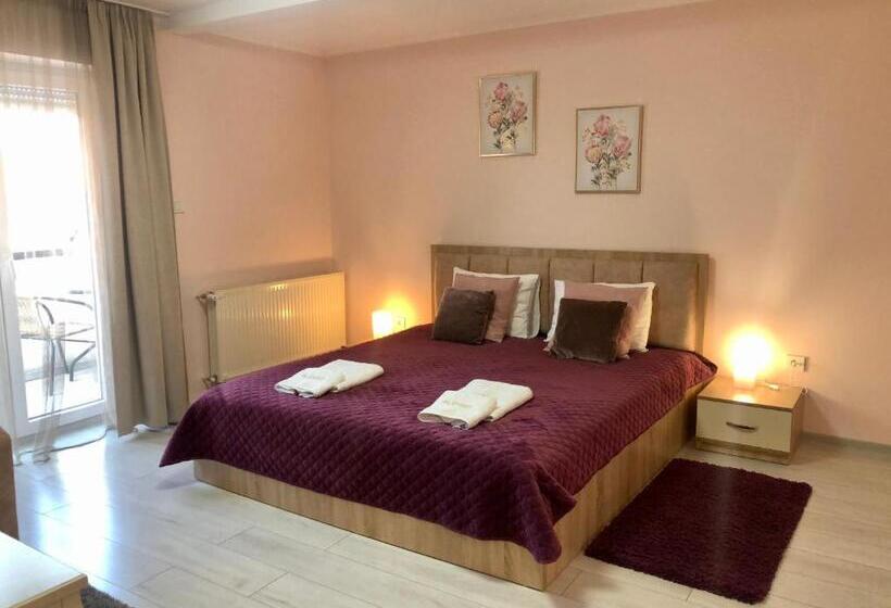 デラックストリプルルーム, Alenso Guesthouse