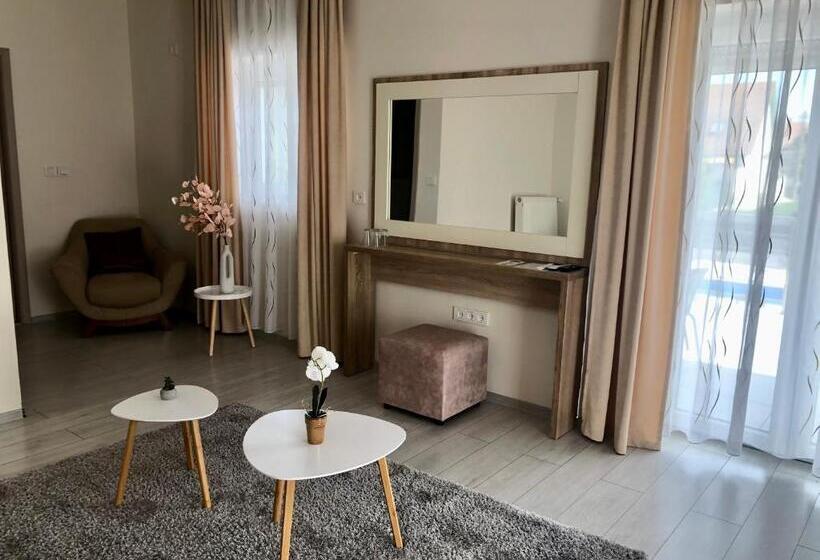 バルコニー付スイート, Alenso Guesthouse