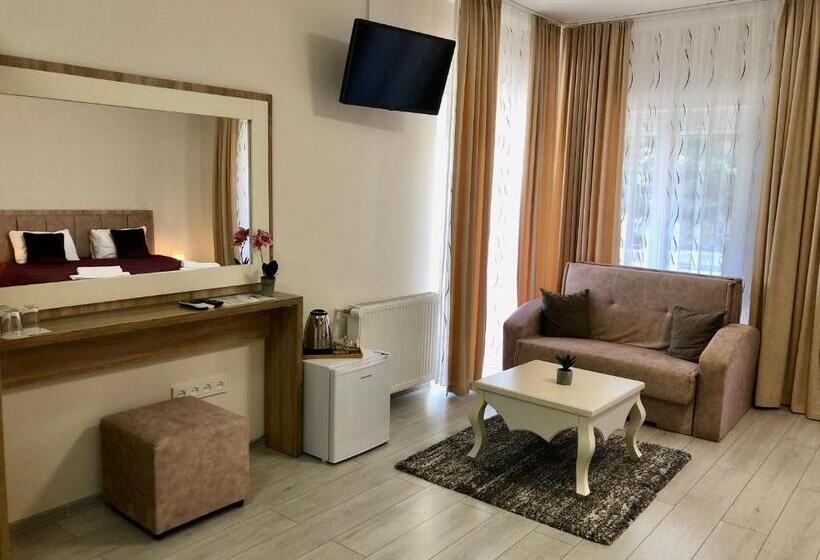 デラックストリプルルーム, Alenso Guesthouse