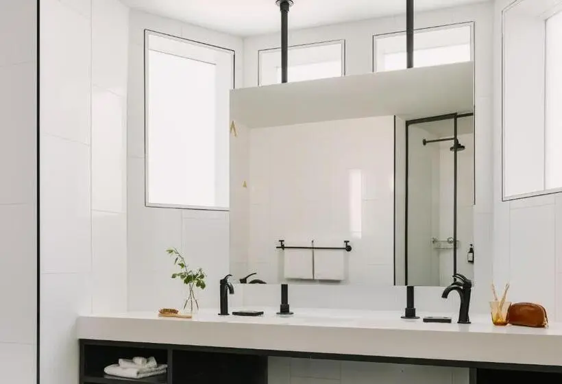 اتاق استاندارد, Sonder 907 Main