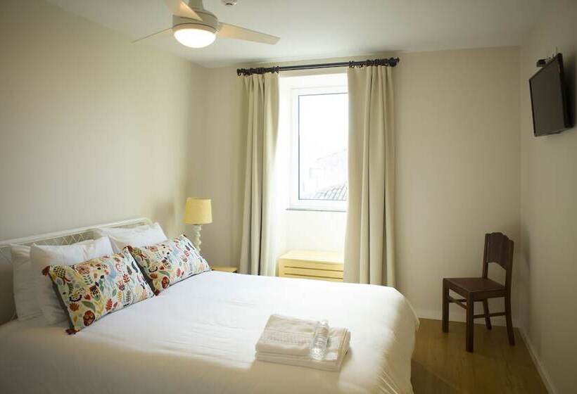 Номер Стандарт, The Holy Cow Hostel & Suites