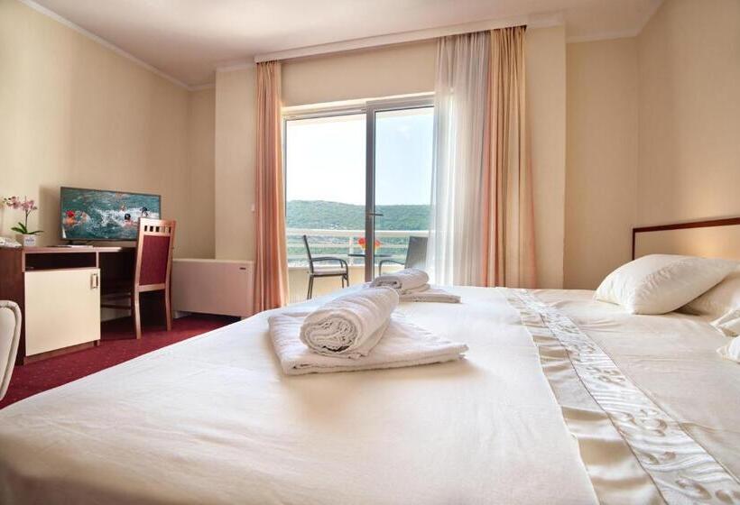 Triple Room Sea View, Agava