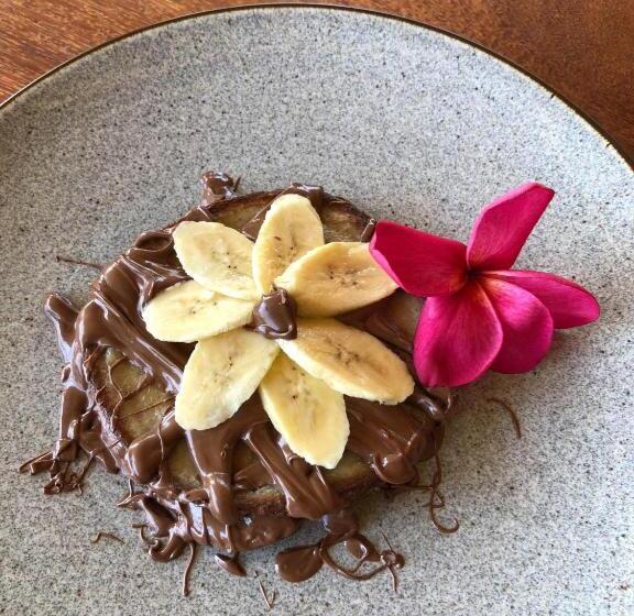 패밀리 방갈로, Captain Goodtimes