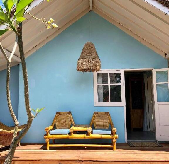 스탠다드 방갈로, Captain Goodtimes