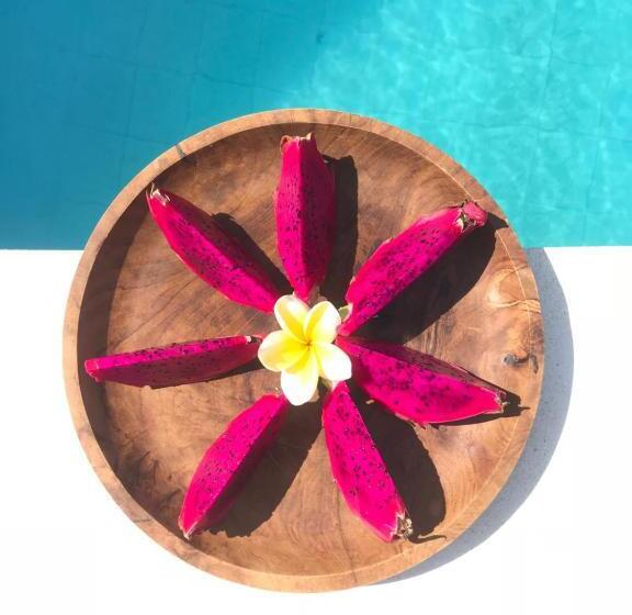 디럭스 룸, Captain Goodtimes