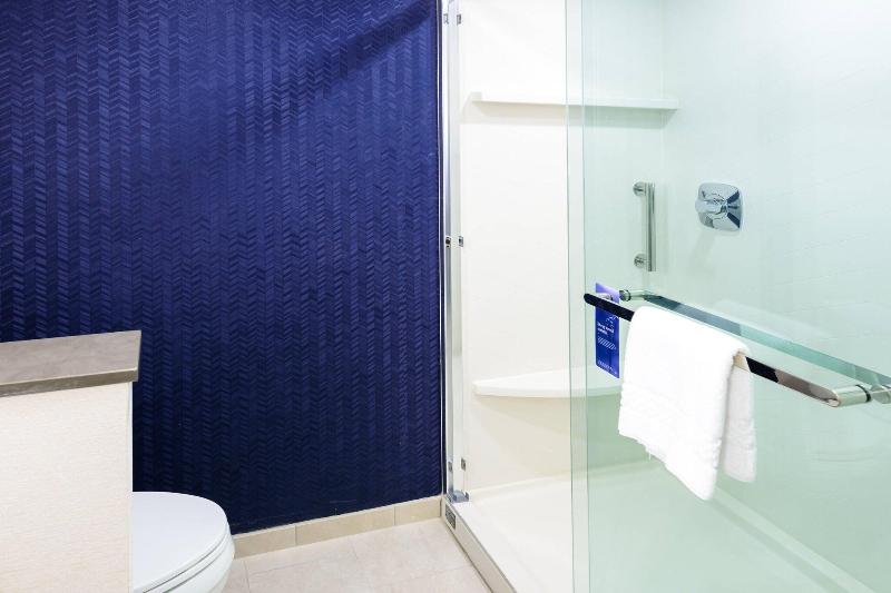 اتاق استاندارد با تخت بزرگ, Fairfield Inn & Suites Scranton Montage Mountain