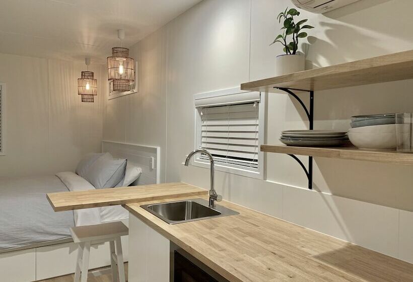 Хижина, Little Palm Cabins