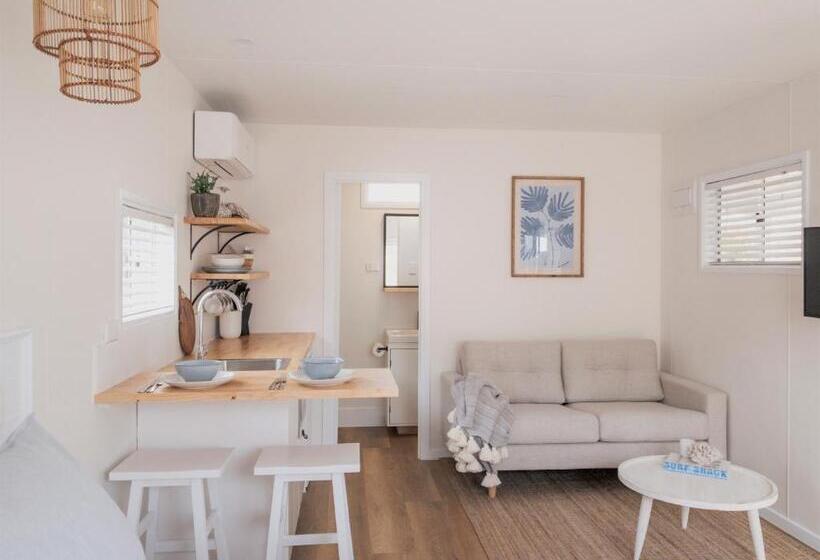 Хижина, Little Palm Cabins