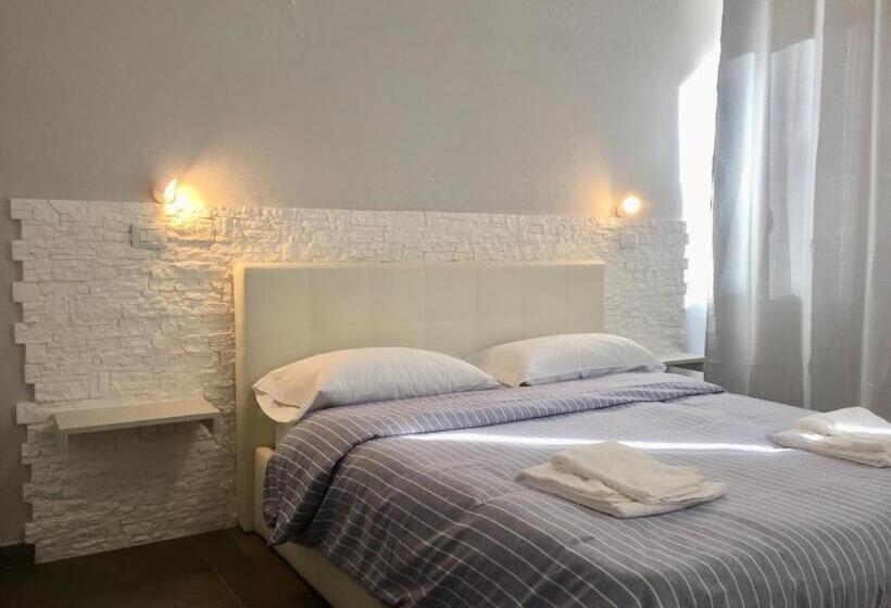 חדר קלאסי לשלושה, Il Viaggiatore Via Piave