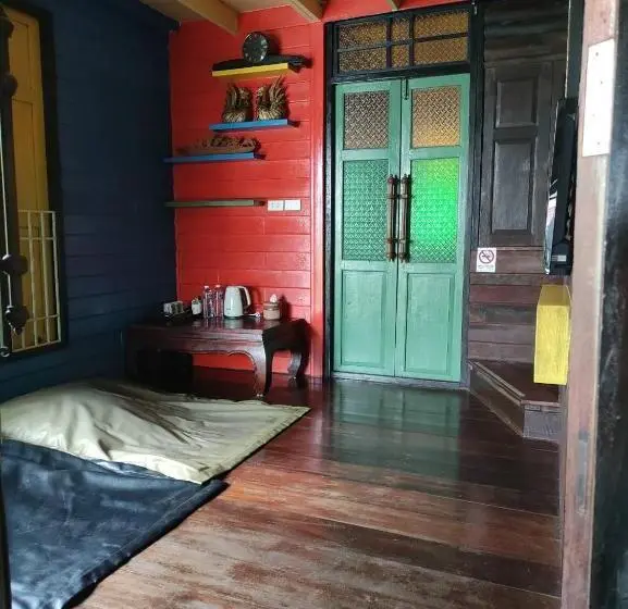 اتاق خانوادگی, Tamarind Guesthouse