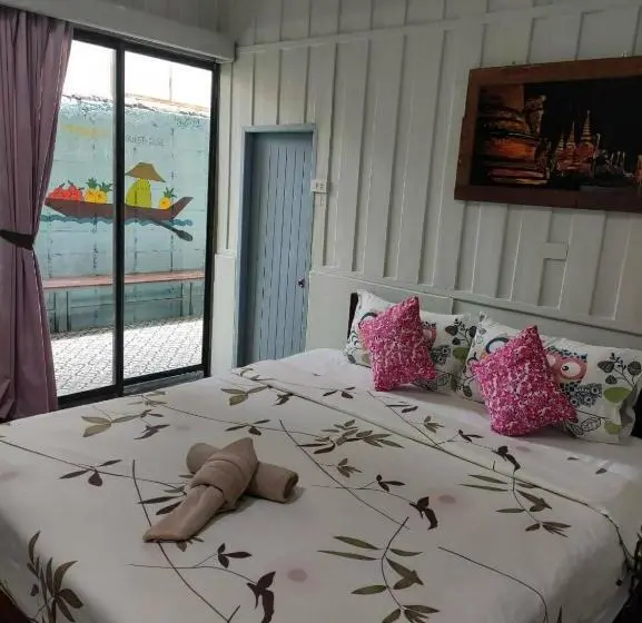 اتاق استاندارد, Tamarind Guesthouse