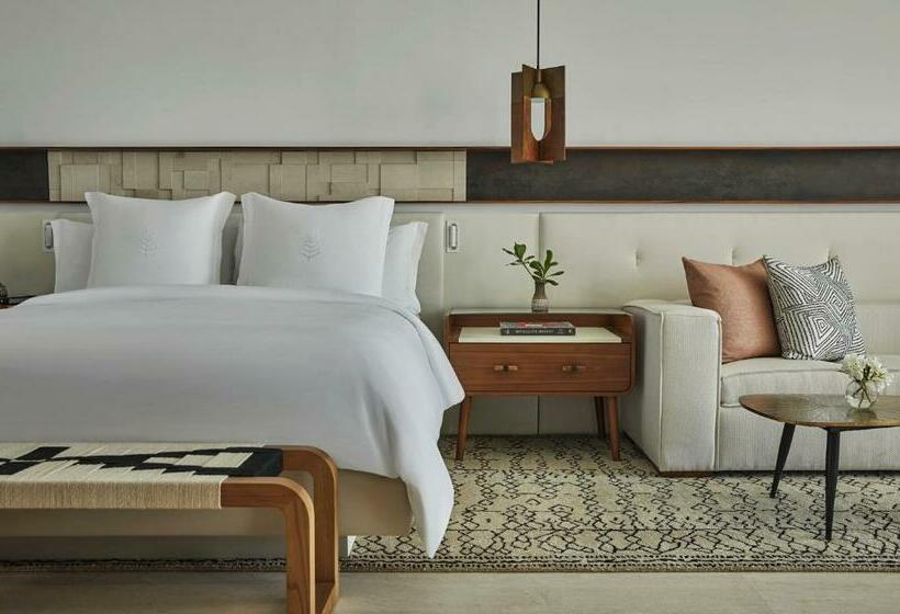 带大床的标准间, Four Seasons Resort Los Cabos