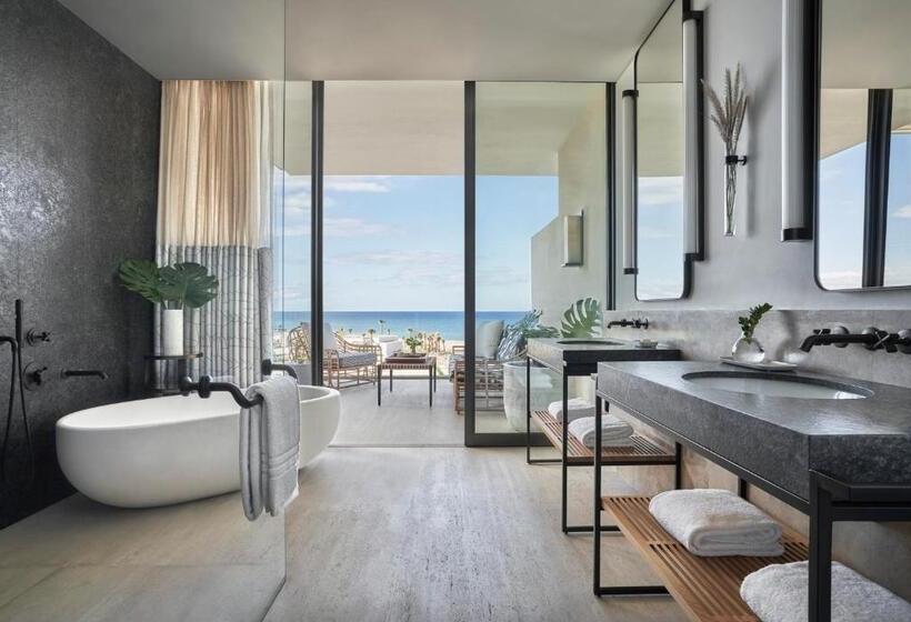 带2个双人床的标准工作室, Four Seasons Resort Los Cabos