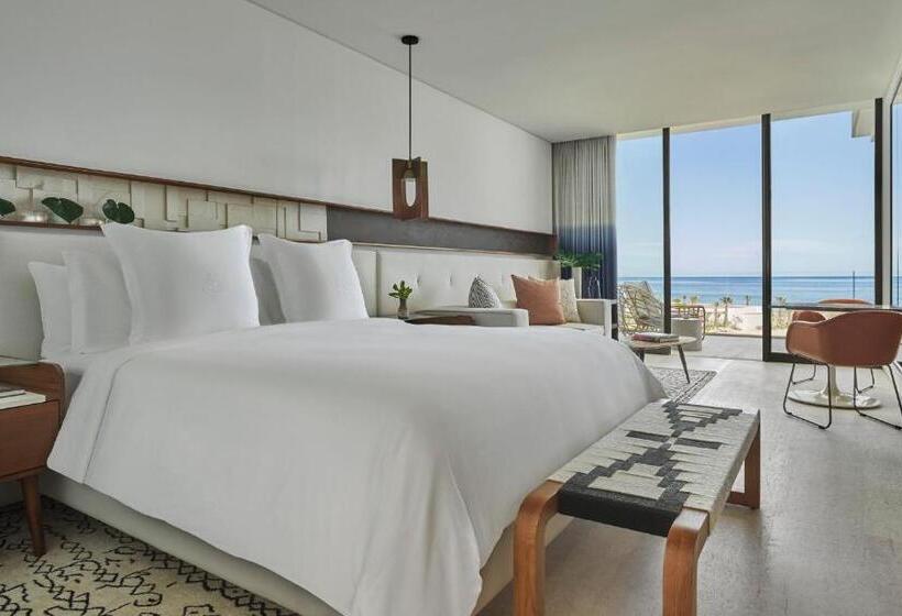 キングサイズベッドのスタンダードルーム, Four Seasons Resort Los Cabos
