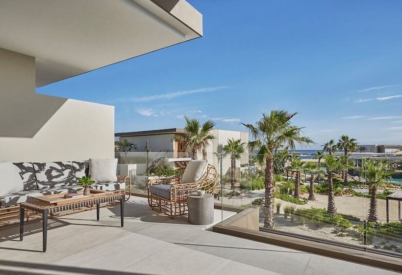 带海景的带双人床的标准间, Four Seasons Resort Los Cabos