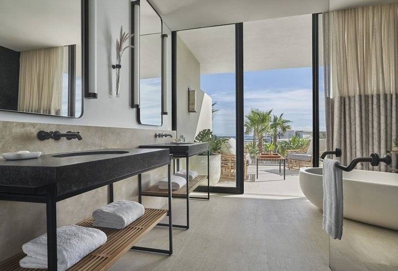 带2个双人床的标准工作室, Four Seasons Resort Los Cabos