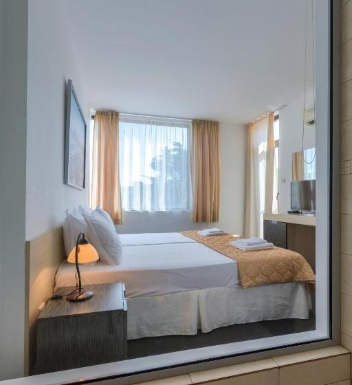 Номер Стандарт, Odyssey Sozopol