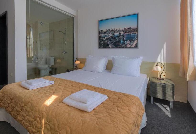 Номер Стандарт, Odyssey Sozopol